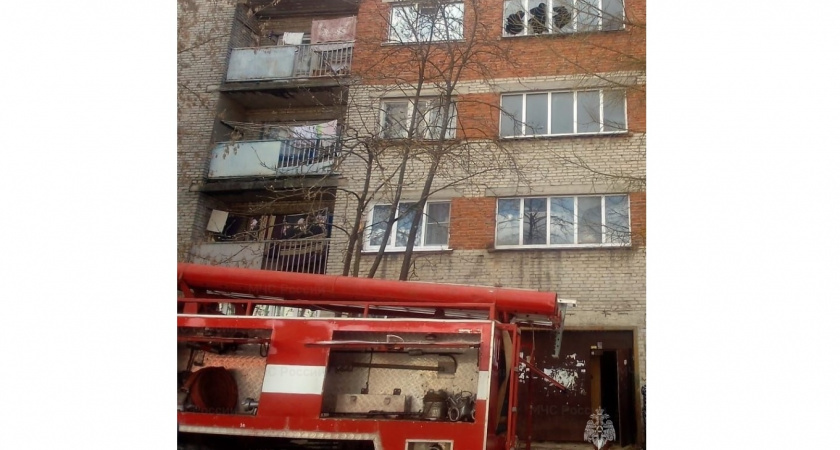 Из горящей многоэтажки во Владимирской области спасли трёх человек 