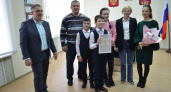 Во Владимирской области ещё три семьи получили сертификат на выплату для строительства домов