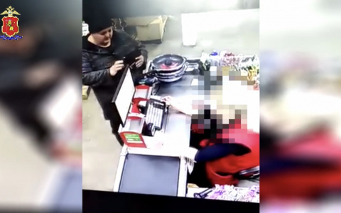 Во Владимирской области разыскивают женщину, которая украла сковородки