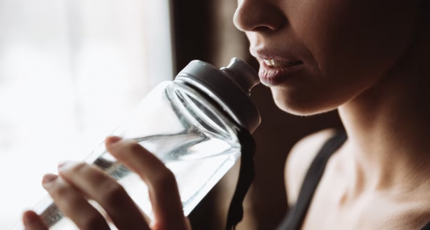 Специалисты советуют владимирцам в жару пить теплую воду
