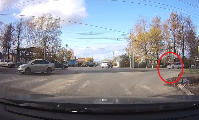 В Коврове женщина сделала сальто после того, как ее сбила машина, и пошла дальше (видео)