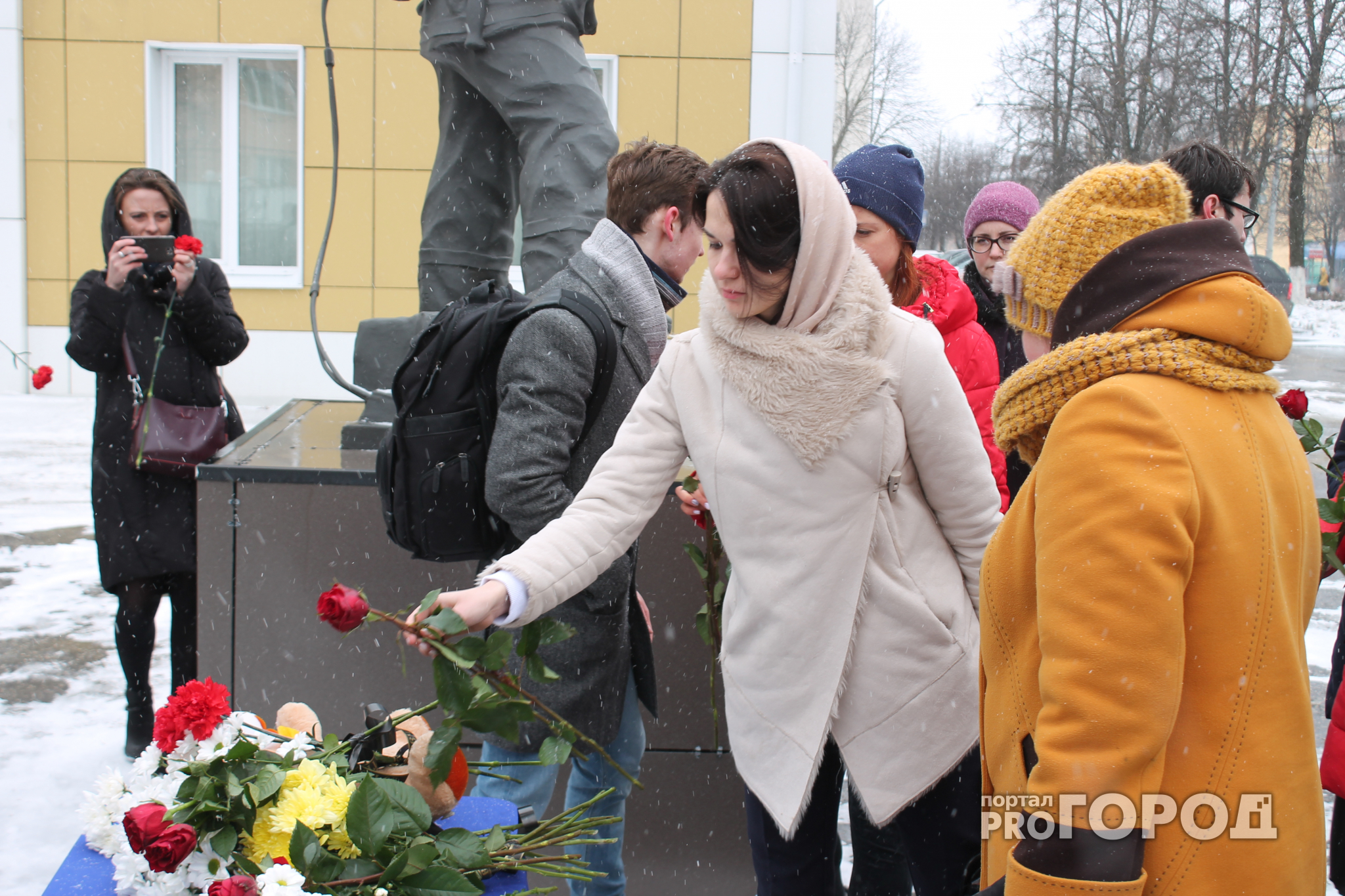 Во Владимире состоялась акция памяти жертв пожара в Кемерово
