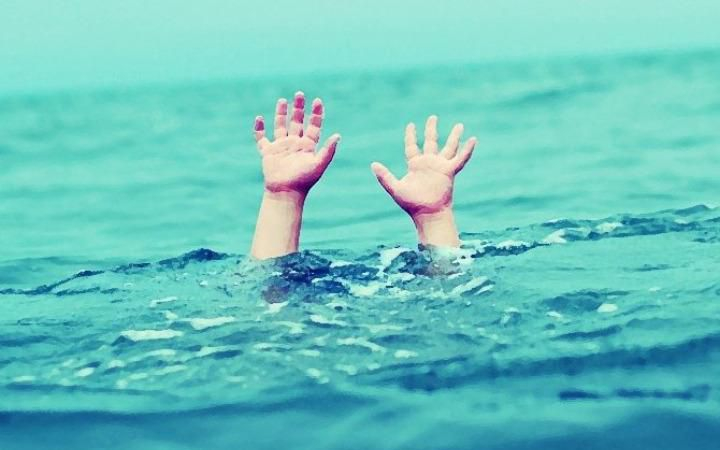 Женщине, из-за которой утонула её малолетняя внучка, вынесли приговор