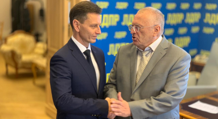 Жириновский вступился за Сипягина перед депутатами Заксобрания