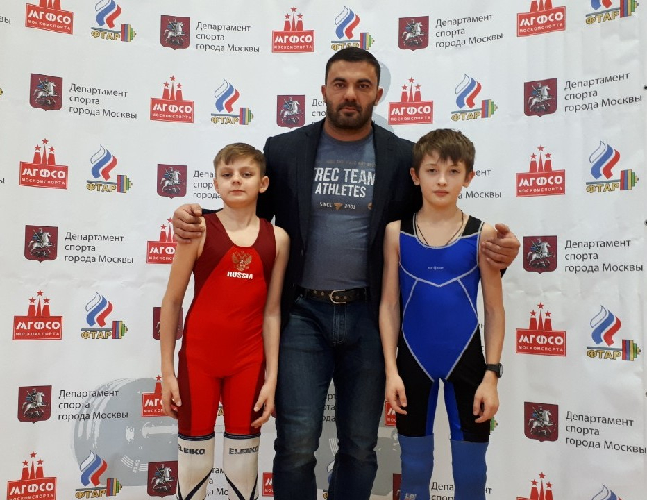 Владимирские тяжелоатлеты привезли с всероссийского турнира 12 медалей