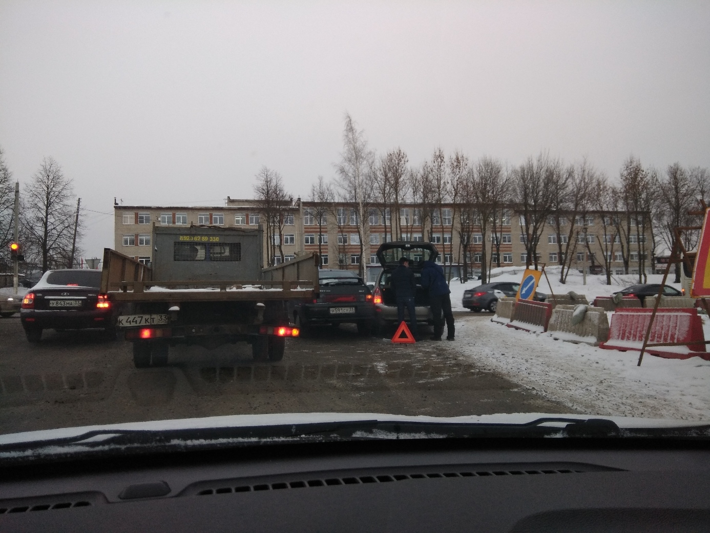 ДТП во Владимире: два авто притёрлись на выезде из Веризино