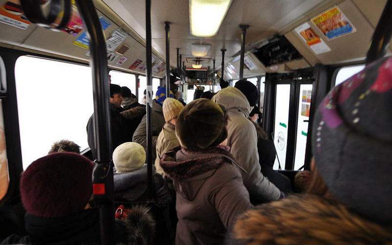 Все пассажирские автобусы оборудуют подушками безопасности