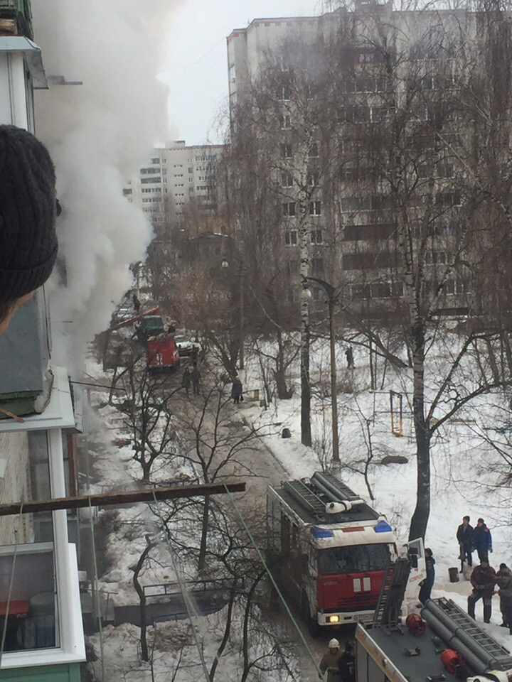 Пожар в многоквартирном доме в Коврове попал на видео