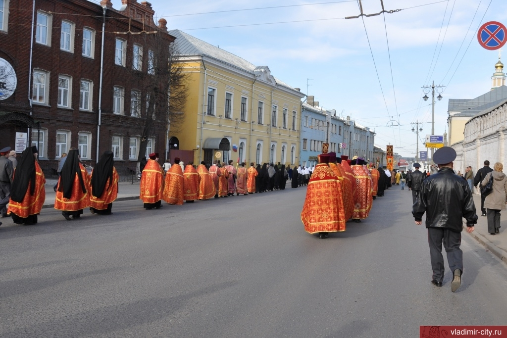 Движение в центре Владимира ограничат ради Крестного хода