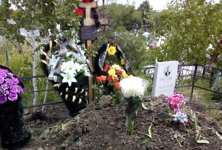 Школьница из Владимирской области провела трансляцию похорон своего деда