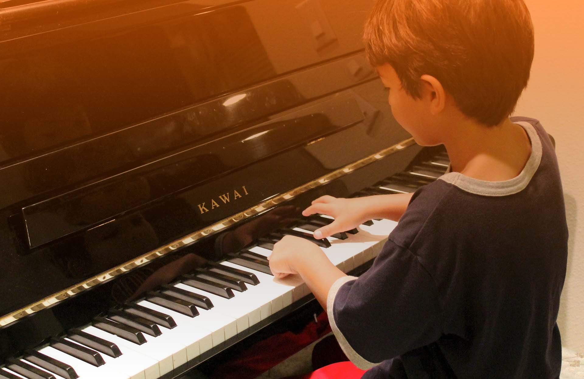 Занятия музыкой повышают оценки по математике и английскому языку