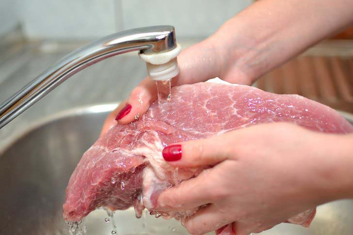 Эксперты рассказали, какие продукты нельзя мыть: владимирцы не согласны