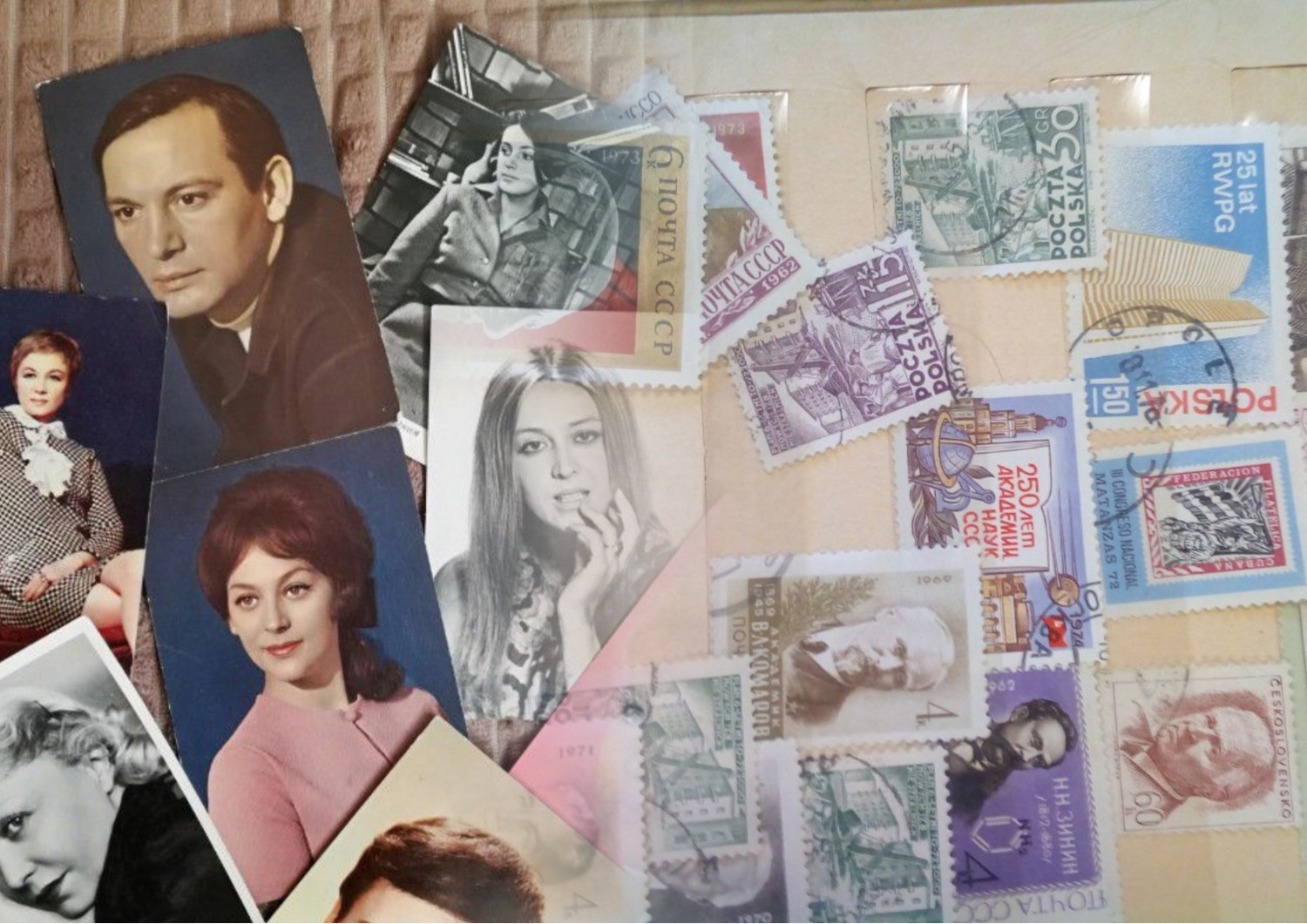 Открытки времен СССР и почтовые марки: владимирцы продают свои коллекции
