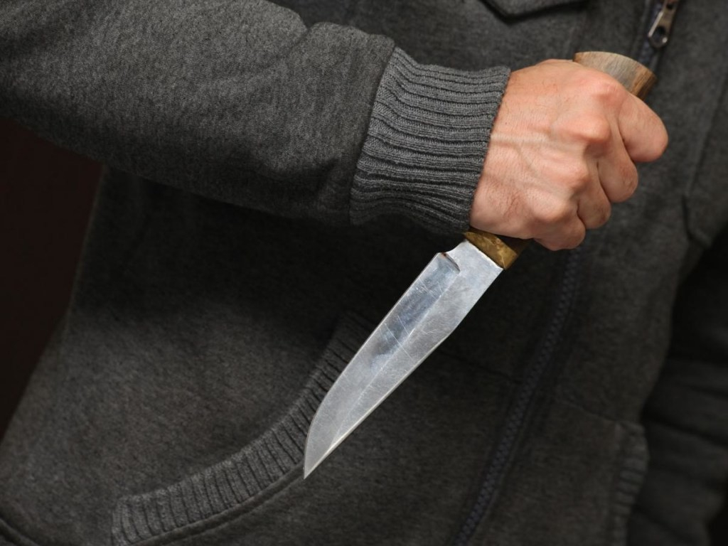 В Гусь-Хрустальном мужчина пытался получить кредит с помощью ножа и угроз