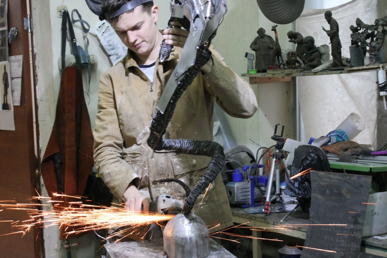 Владимирский скульптор создаёт свои работы из нетрадиционных  материалов
