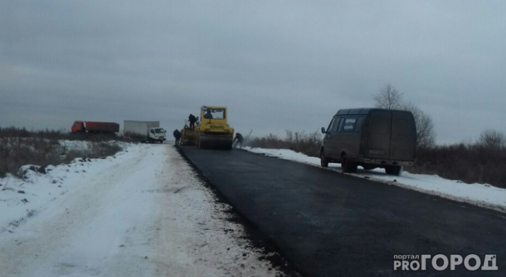 Владимирцы стали свидетелями, как дороги ремонтируют в снегопад
