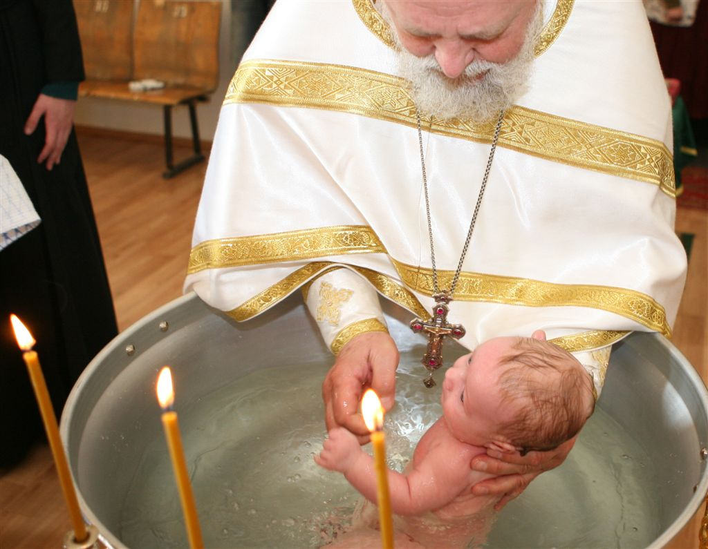 РПЦ разрешила крестить детей под «иностранными» именами
