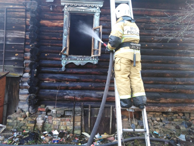 В Гусь-Хрустальном сегодня на пожаре погиб мужчина