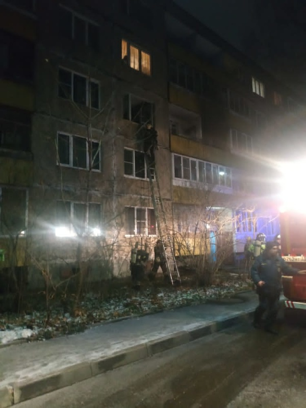 Из-за мусора на балконе во Владимире произошел пожар