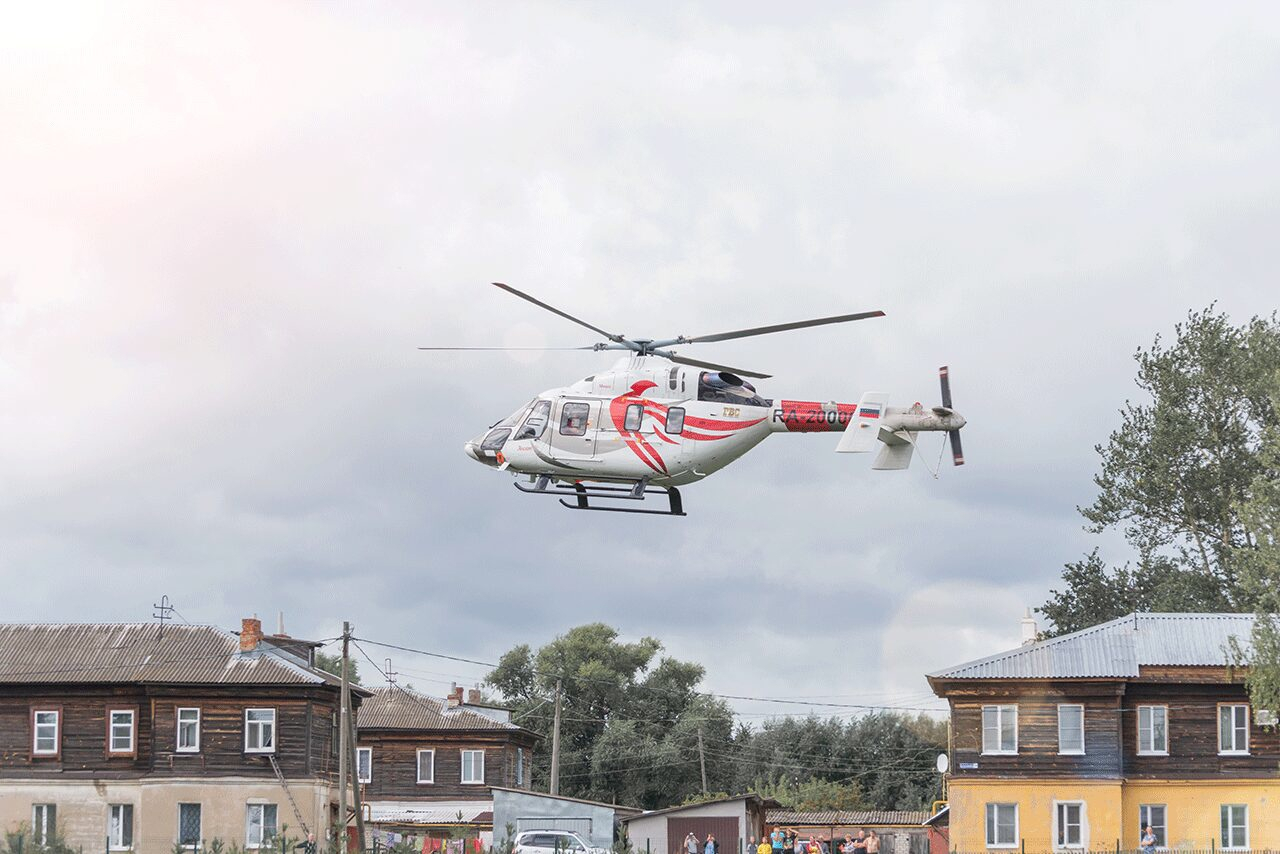 В Юрьев-Польском на стадионе совершил экстренную посадку вертолёт
