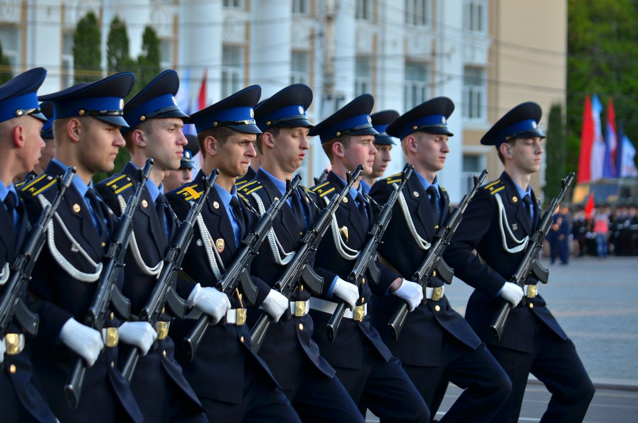 Российским военнным и правоохранителям проиндексируют зарплату