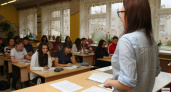 Российские школьники не смогут пользоваться телефонами на уроках: уже приняли закон