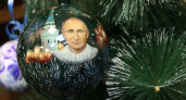  Во Владимире ёлочную игрушку с лицом Путина повесили на ёлку 