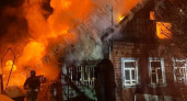 На крупном пожаре в Струнино мог погибнуть хозяин частного дома