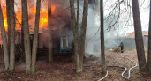 Во Владимирской области пожар уничтожил двухквартирный дом 