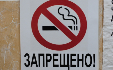 Владимирцам запретили курить на балконах