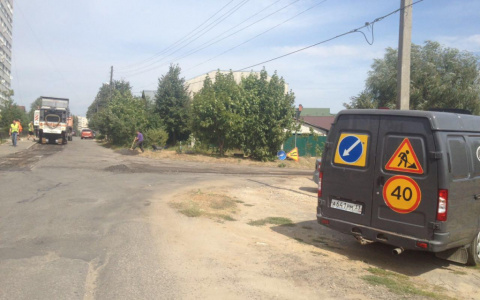 Дорожники отказываются чинить дорогу на Пугачева