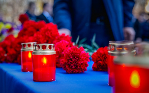 Владимир почтил память жертв трагедии в Керчи