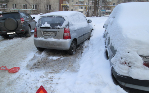 Во Владимире разыскивается трактор, помявший припаркованный автомобиль