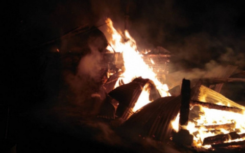 Жительница Ковровского района обиделась на сына и сожгла его дом