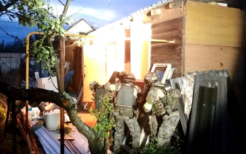 Двое террористов уничтожены в Кольчугино в ходе спецоперации (видео)