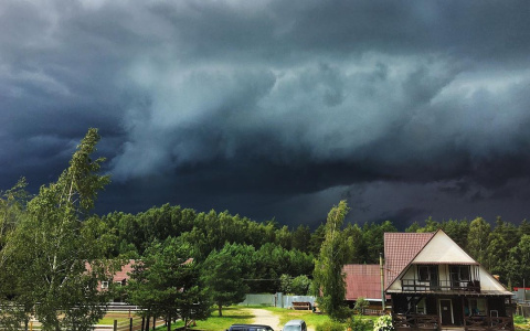 Фотоподборка дня: непогода в объективе владимирцев