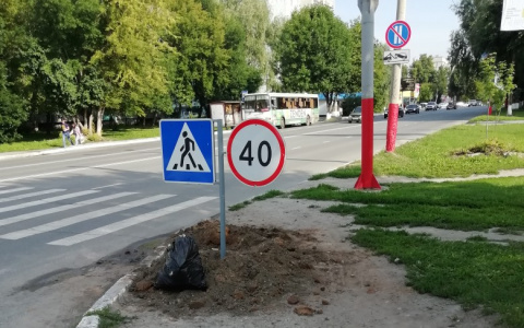 Владимирские соцсети: "Это дорожный знак для лилипутов?"
